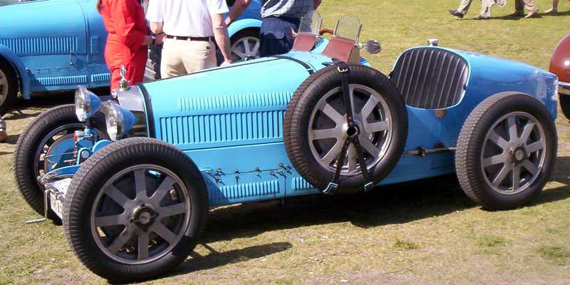 De første alufælge på en bil er på Bugatti Type 35